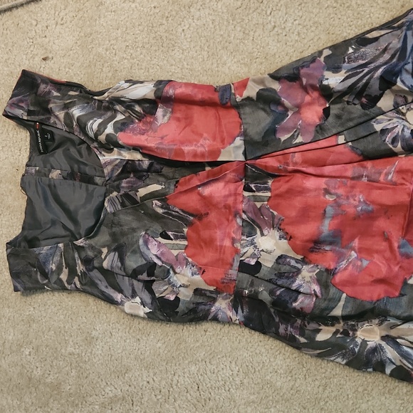 Banana Republic flowered cocktail dress - Picture 2 of 2
